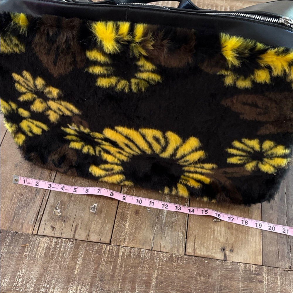 Delia’s Vintage Suitcase Retro 70’s Style Sunflower - Picture 2 of 9